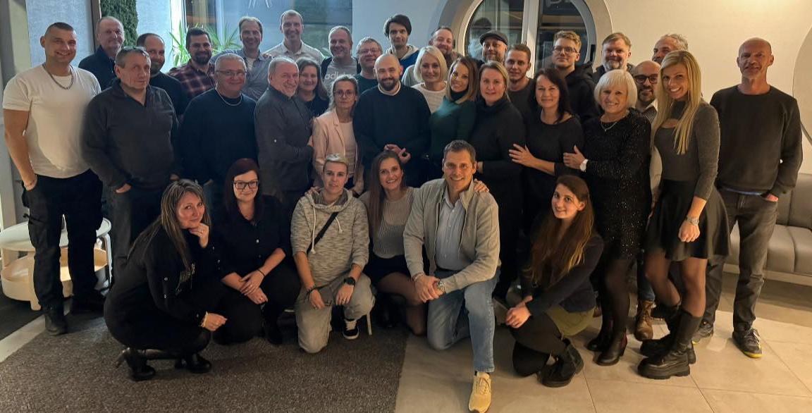 Aqua-shop.cz - Petr Beneš a jeho tým - cut